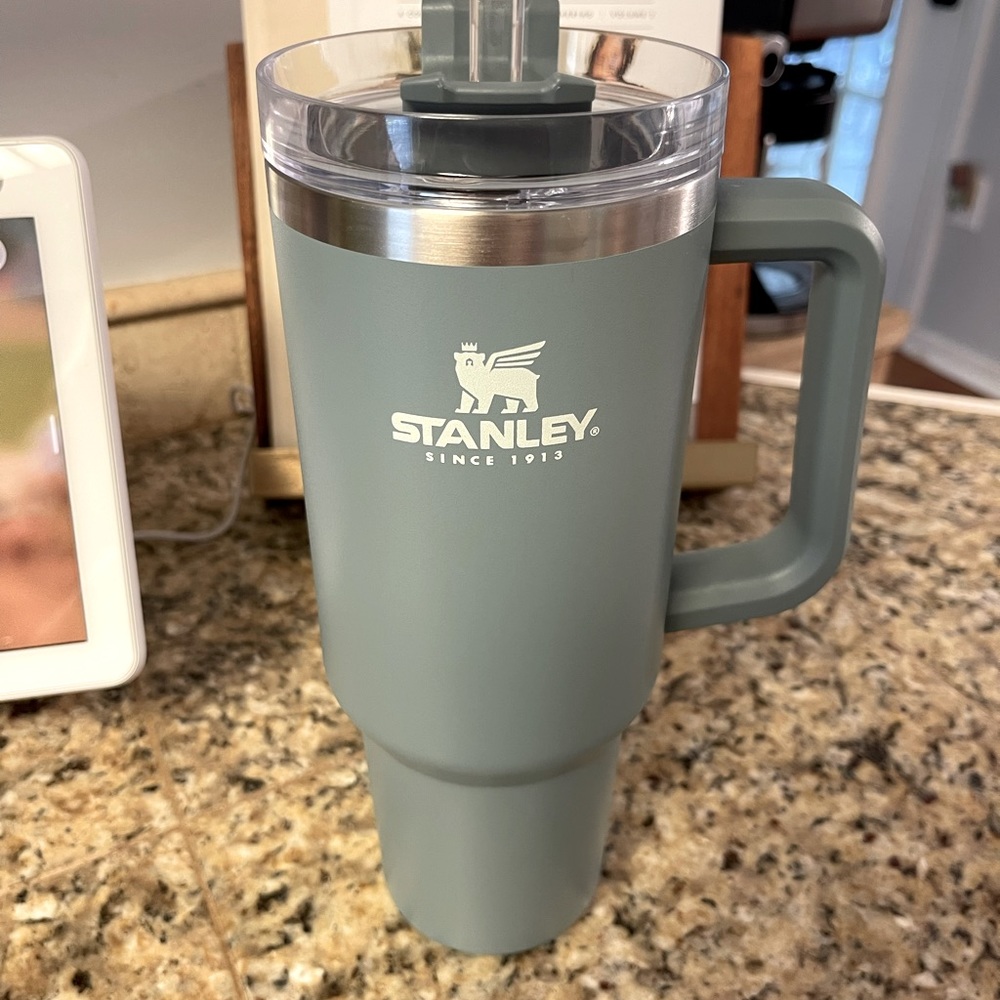 Stanley Adventure Quencher 40oz